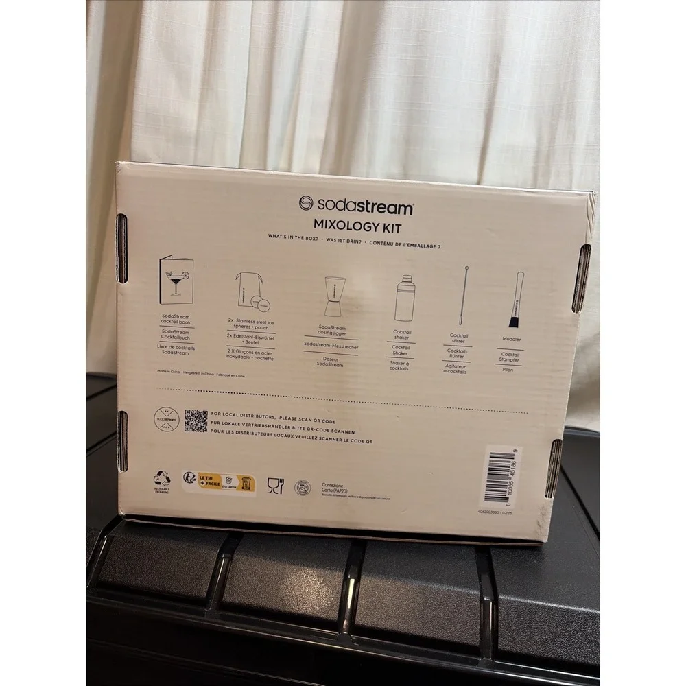 Sodastream Mixology Kit & Cocktail Book Included- BRAND NEW IN BOX‎